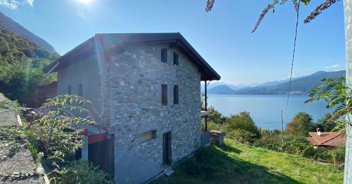 VILLA GOLFO DI CALDE' 