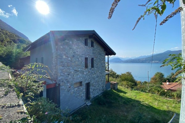 VILLA GOLFO DI CALDE' 