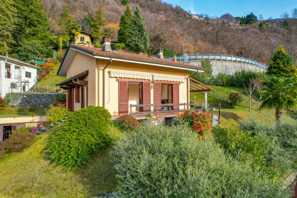VILLA GOLFO DI LAVENO