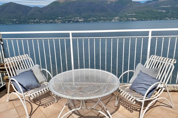 APPARTAMENTO PENTHOUSE VISTA LAGO